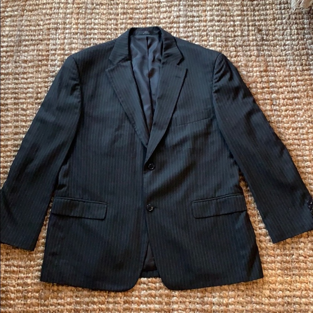 Men’s Haggar Charcoal pinstripe suit